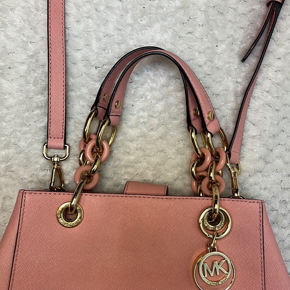 Pink Michael Kors bag - Picture 3 of 14